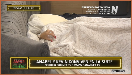 Anabel y Kevin bajo las sábanas