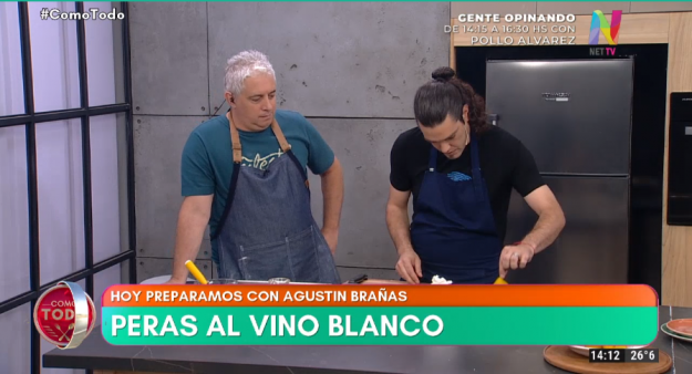 Peras al vino blanco