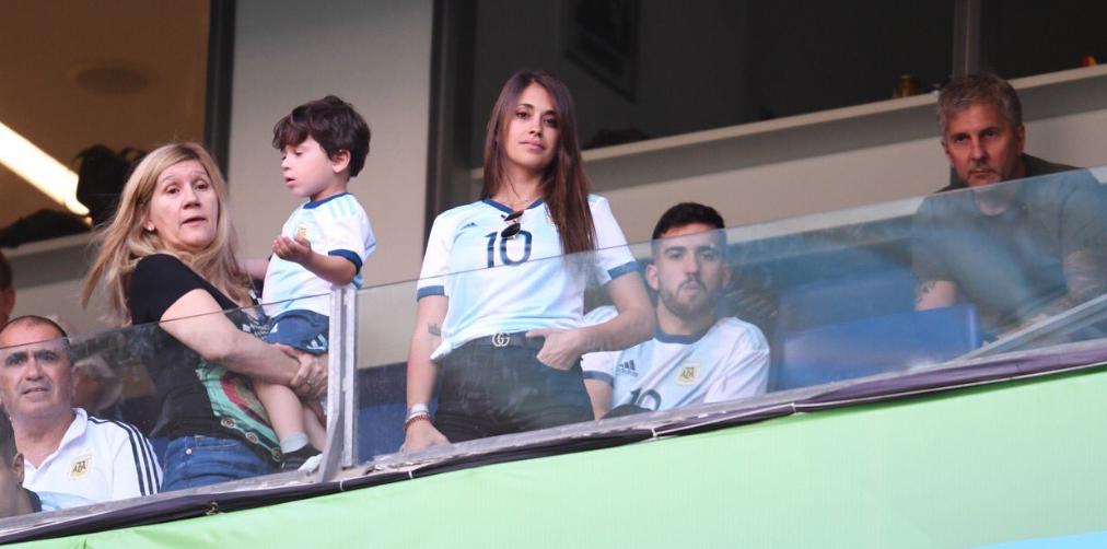 Lionel Messi Tiene Hinchada Propia En Argentina Vs Qatar