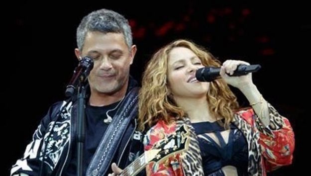 Shakira invitada sorpresa en concierto de Alejandro Sanz