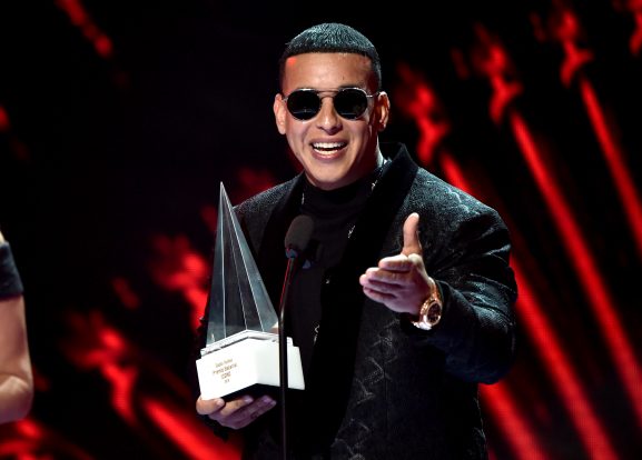 Daddy Yankee de aniversario por los 15 años de Barrio fino