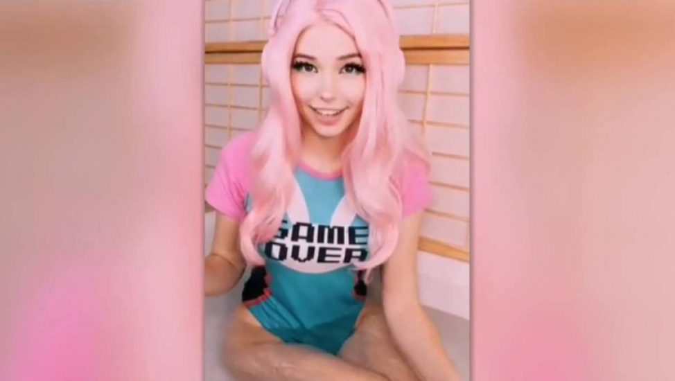 Suspenden cuenta de Belle Delphine en Instagram tras vender su agua de baño