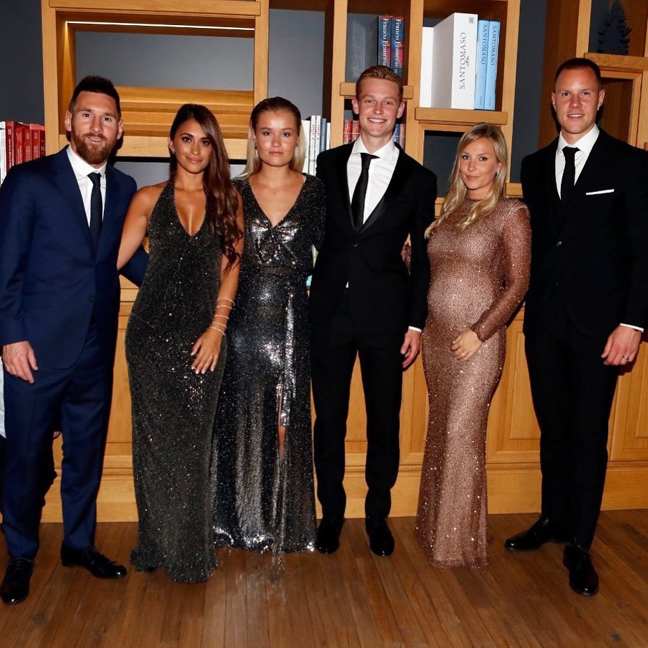 Antonela Roccuzzo y un escote de infarto en los Premios FIFA The Best