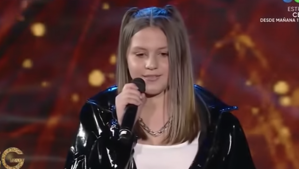 La Hija De Karina La Princesita Y El Polaco Sorprendio En Su Debut Como Cantante