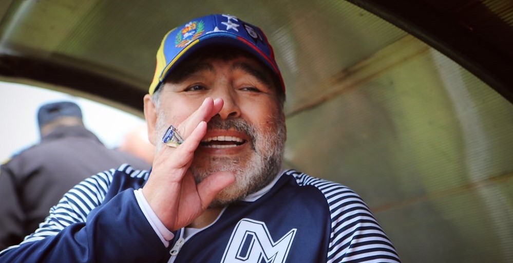 El imperdible baile de Diego Maradona tras otra victoria de Gimnasia