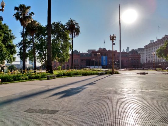 plaza de mayo sin rejas