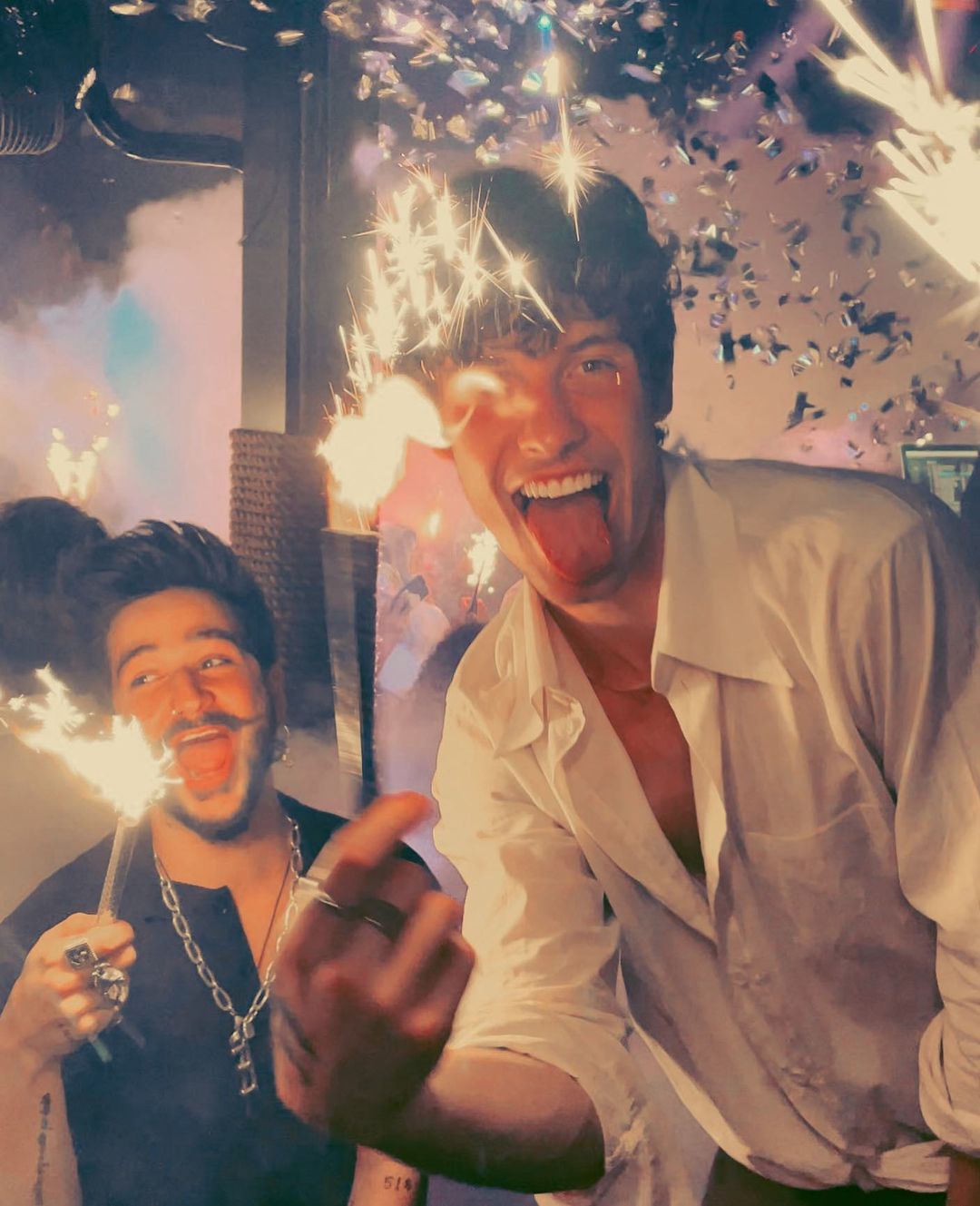 Camilo y Shawn Mendes