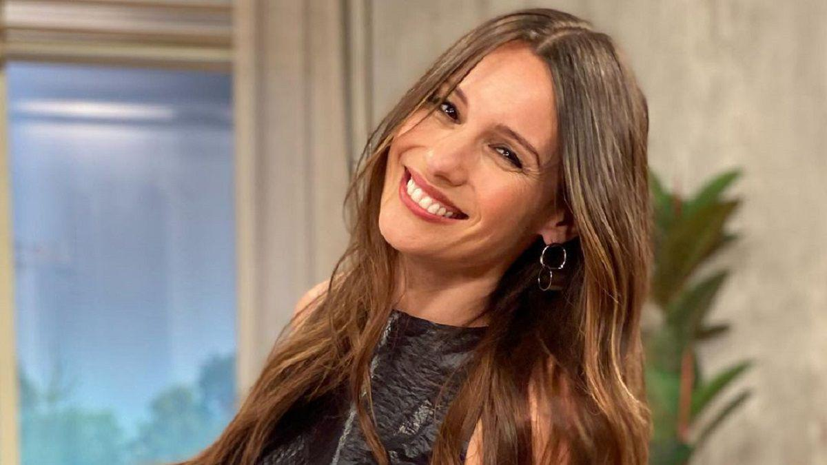 Pampita quiere salir de fiesta con Wanda Nara