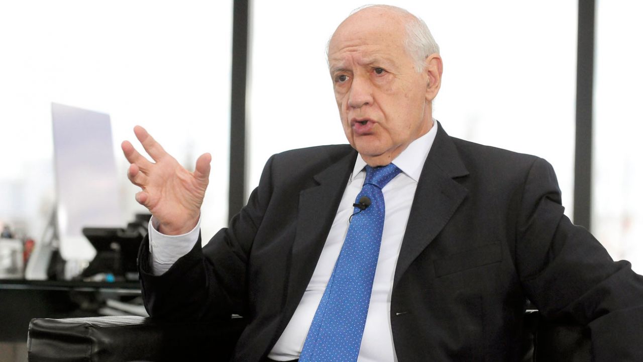 WhatsApp: Se hacen pasar por Roberto Lavagna para robar