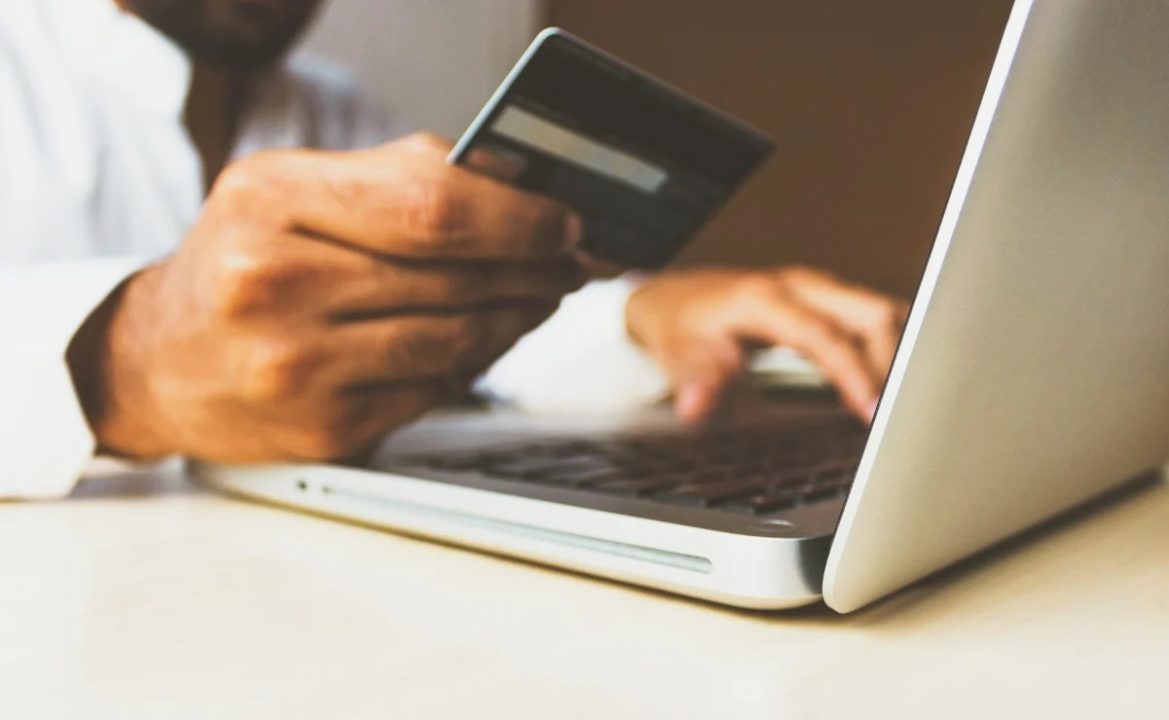 Cómo funciona la nueva estafa en la que se hacen pasar por Mercado Libre