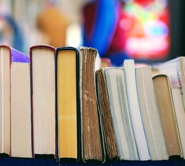 Los libros más vendidos de 2023: qué leer estas vacaciones de