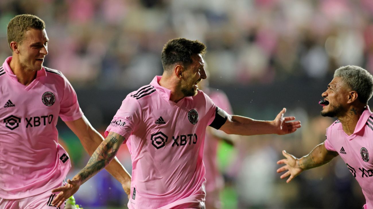Messi debutó en el Inter Miami con un golazo de tiro libre